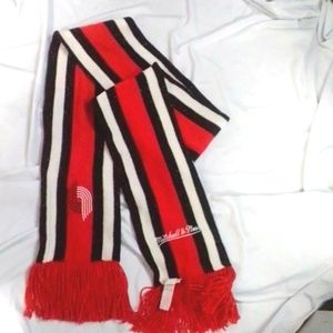 Mitchell&Ness Trailblazer's Scarf from 2014/15 Division Champions YEAR